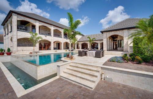 Groveland Home with Pool Luxurious Lakefront Oasis! - Foto 1
