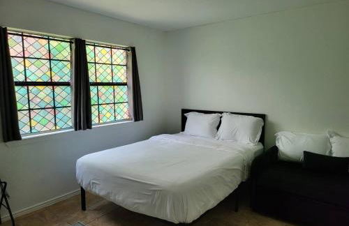 Large parking lot sleeps 8 - Foto 9