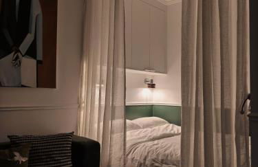 Eiffel Tower 6-Min Walk Charming Studio 3 sleeper - Foto 7