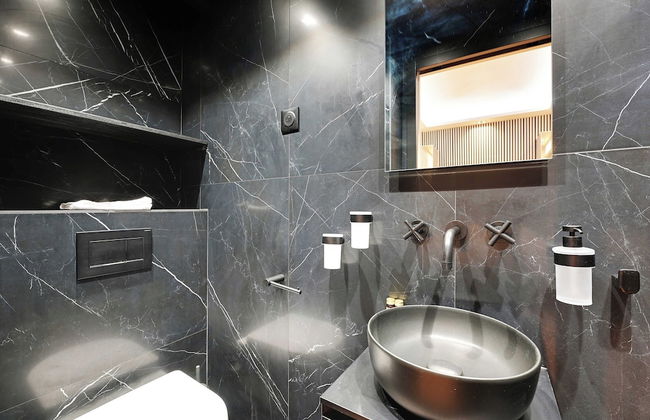 Elegant Home Close to the Eiffel Tower - Photo 10