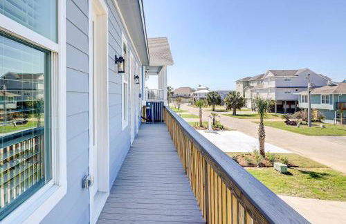 Private Dock and Patio Waterfront Galveston Retreat - Photo 36