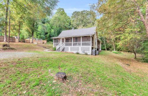 Pet Friendly Group Getaway with Grill and Deck - Foto 42