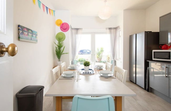 Absolute Beachfront With Decked Garden Oasis and Views - Foto 56