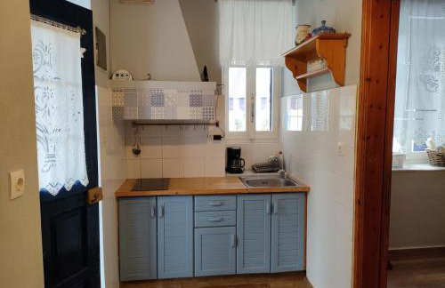 Sea Side Studio with Balcony and Sea View - Photo 12