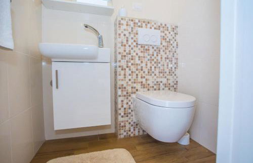 Three-Bedroom Apartment Mir with Private Infinity Pool - Foto 14