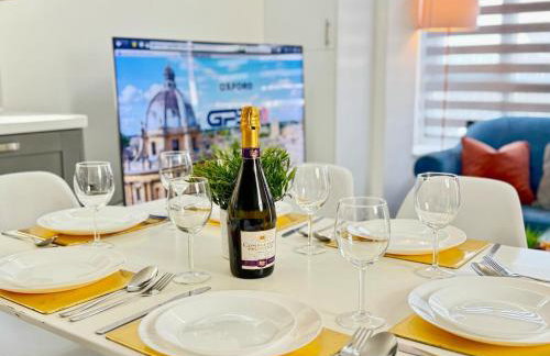 Walnut Luxurious 2-Bedroom with Ensuite - Parking, Netflix, WIFI - Close to Oxford, Bicester & Blenheim Palace - Photo 7