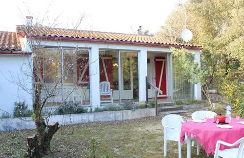 Maison calme à 300m de la plage avec véranda et grand jardin - FR-1-246A-367 - Foto 1