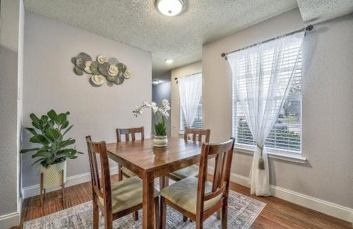 Centrally Located DFW Retreat - Foto 8