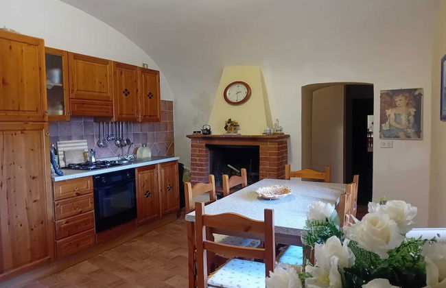 Charming Mountain Retreat in Pacentro, Italy - Photo 8