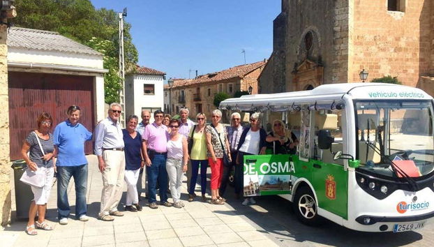 Subiendo a bordo el minibús