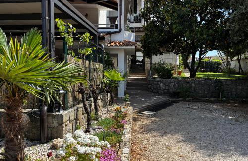 Apartmani Rozi - Photo 26