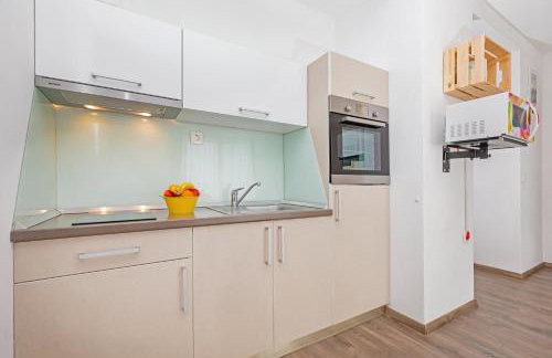 Apartmani D & J with Heated Pool & Stunning Sea View - Photo 65