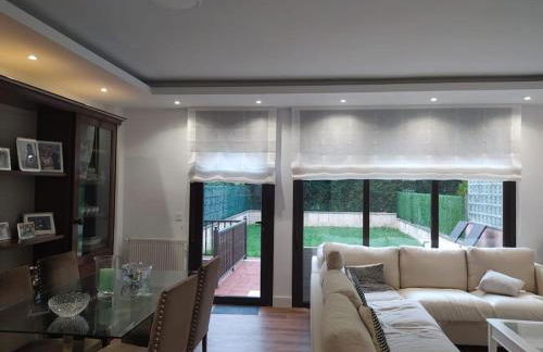 Agradable adosado en soto de llanera - Foto 1