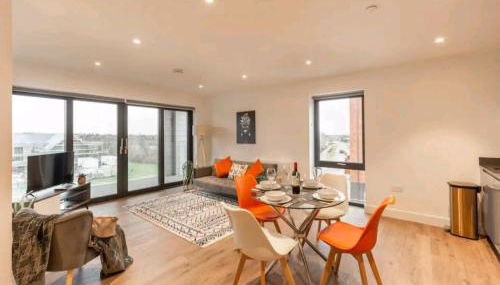 Balcony View Apt Free Parking Sleeps 5 - Foto 3