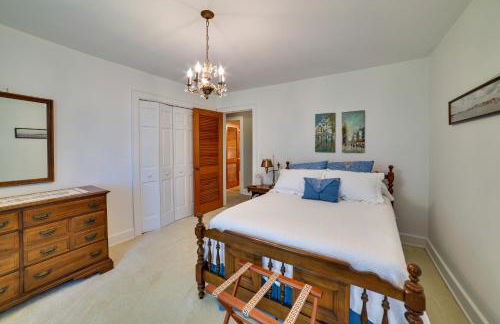 Fifties Beaufort Home with Patio, On Newport River! - Foto 17