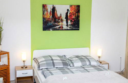 INDIVIDUAL APARTMENTS - Zentrale, ruhige Wohnung in Innenstadt - Küche, Parkplatz, Terrasse, SmartTV, Netflix - Foto 10