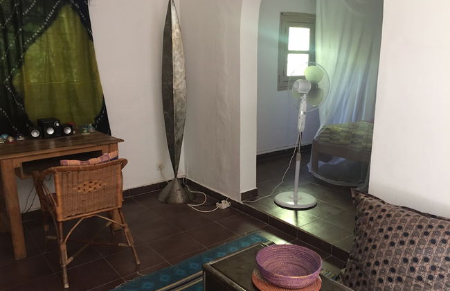 Picturesque Studio Apartment - Photo 4