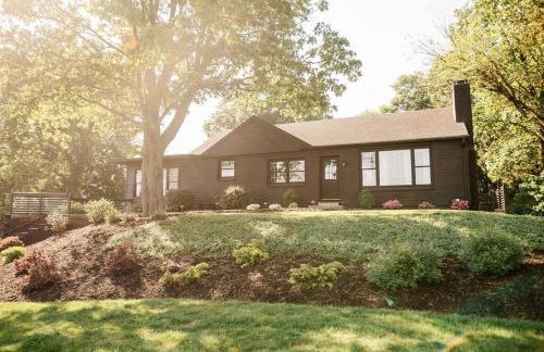 Ode to the '70's creative private home with pool - Foto 2