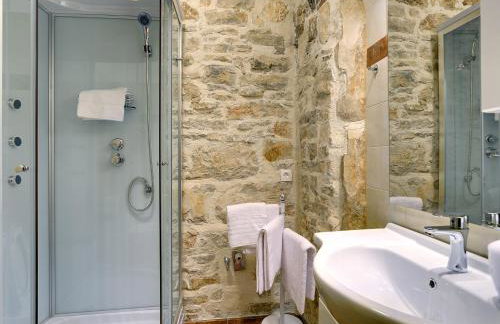 Holiday Home in Rojnici With Private Pool - Photo 56