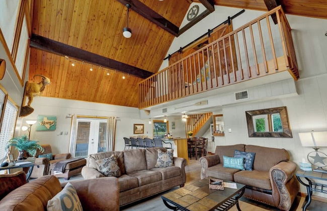 Gettin' Guada Loopy With Hot Tub & Riverfront - Foto 17