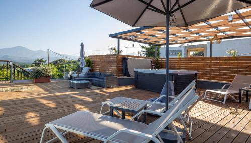 Villa Paris with Rooftop & Jacuzzi - Foto 5, sunbed