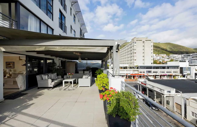 Bright and Stylish Beachfront Apartment - Foto 19