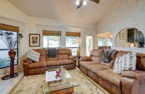 Spacious San Antonio Home with Patio and Grill! - Foto 3