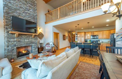 Wolf's Den~Views~Hot Tub~Home Theater~Hatley Ski! - Foto 18