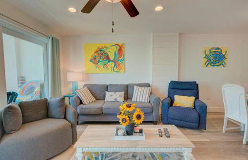 Sunset Dreams 304 Modern Madeira Beach Condo Heated Pool & Walk to Beach - Foto 2