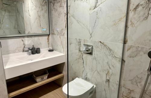 Skyline Iconic Villa - Photo 35