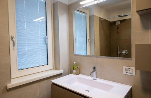 Italian Vacation Homes - Lakeview Heaven Retreat - Photo 34