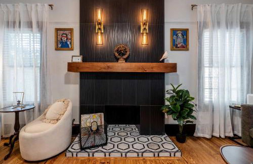 Sanctuary on 3rd - Walk to UF , Parking , Grill - Photo 7