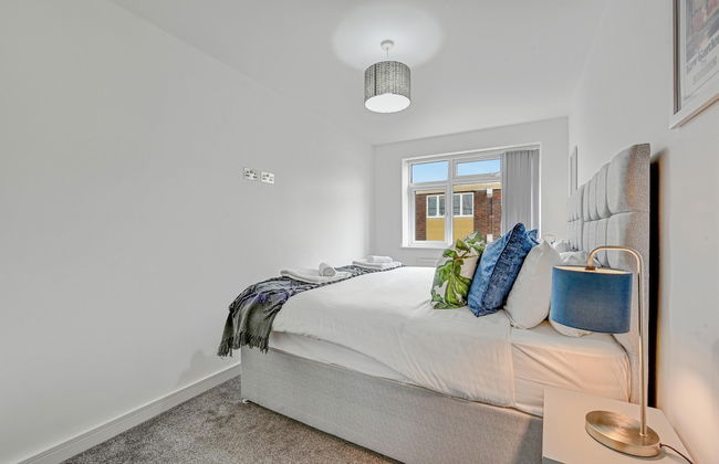 St Martins House Luxury Apts. Ruislip - Photo 14