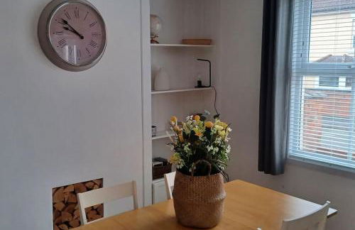 Rugby town centre house close to train station, rugby school and benn hall - Foto 22