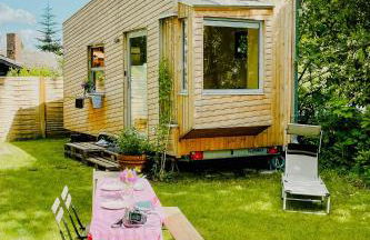 Tiny House By The Lake And An Artist Collective - Foto 1