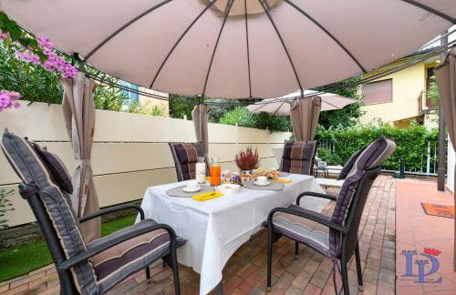 Garden & Pool DesenzanoLoft Official Partner Homes & Villas by Marriott Bonvoy - Foto 9