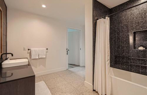 Spacious 1 BR condo - Amazing views - Pool - Kitchen - Foto 18