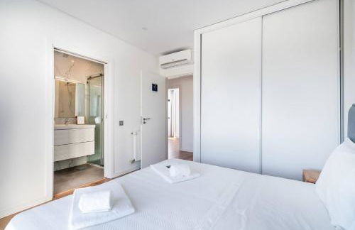 Stylish Algarve Retreat- Priv. Pool & Beach Nearby - Photo 42