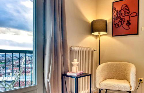 Le Panoramique - Grand T2 métro B Oullins - Foto 4