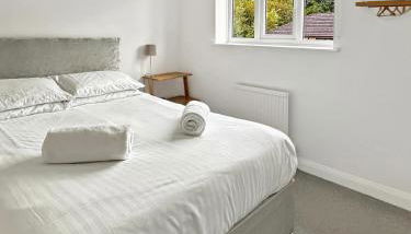 Amaya Three - Newly Renovated - Sleeps 6 - Grantham - Garden & Driveway - Free Gym Access - Foto 1