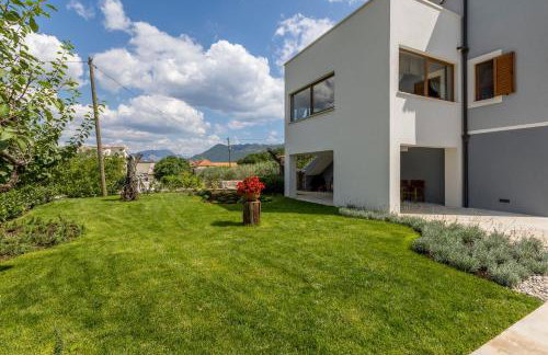 Villa Grey Stone - Photo 2