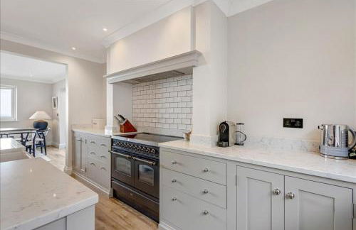 Luxury seaside home - 5 mins walk to beach - hot tub - Foto 4