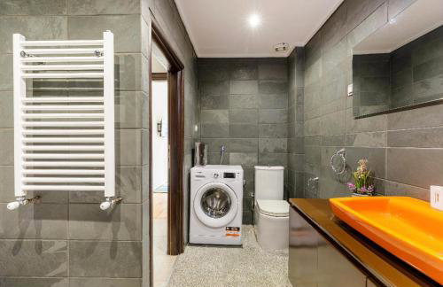 Double A Luxury Apartment - Photo 17