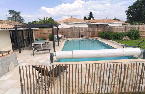 2 Maisons de 3 et 2 chambres avec grande piscine commune - Foto 2