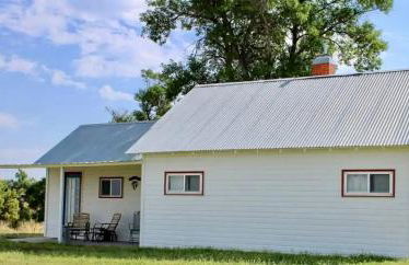 Secluded Cottage on East Ash Creek near Fort Robinson State Park, Nebraska - Foto 1
