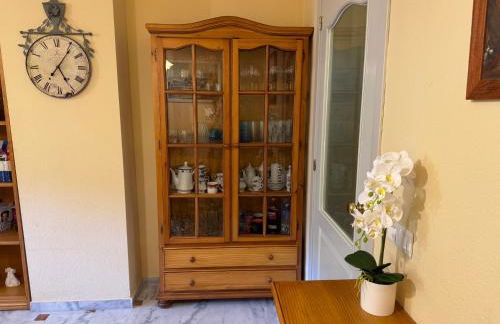 Bonito apartamento con jardín, piscina y aparcamiento gratuito - Photo 25