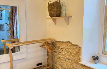 Boho Chic Cottage & Wild Garden nr Soho Farmhouse - Photo 29