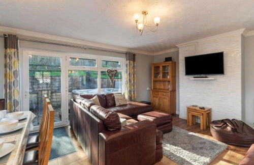 Hazelglade Cottage - Hot Tub, Games Room, Pet Friendly - Photo 10