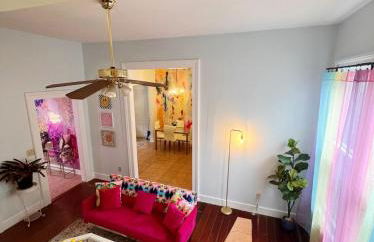 Uptown Colorful Cottage by the Riverwalk - Foto 36