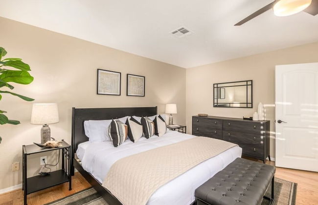 Princess Retreat Private Pool Firepit Sleeps 12 - Photo 21